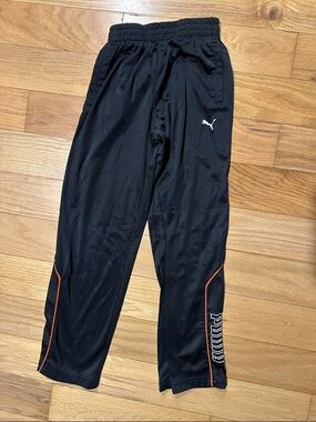 BOYS M PUMA warmup pants